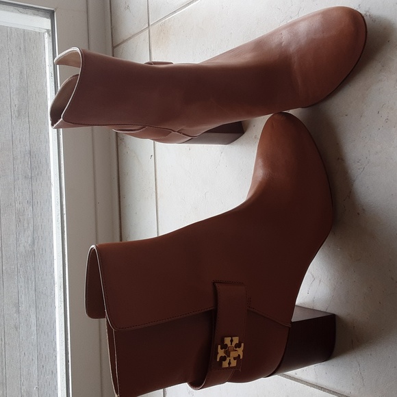 Tory Burch almost new boots - Picture 3 of 11